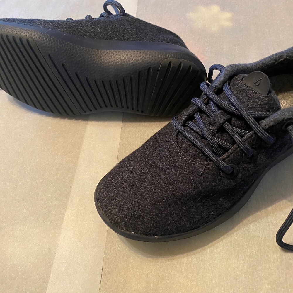 Allbirds Women's Wool Runner Mizzles Savanna Night (Navy Sole)